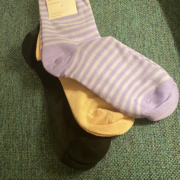 NWT! Summer & Rose Ombré Scarf and Socks - Picture 4 of 4